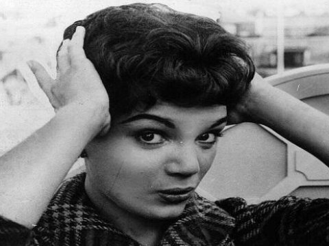 Məşhur amerikalı müğənni vəfat etdi