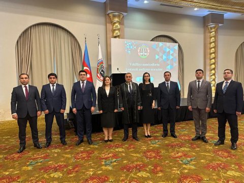 Hakim təyin olunan vəkillər təltif edilib