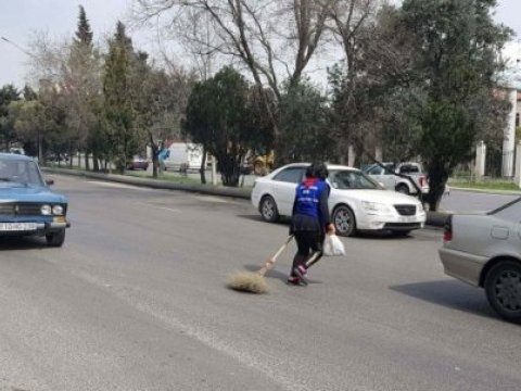 67 yaşlı süpürgəçini maşın vurub öldürdü