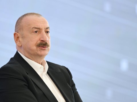 Siz öz həyatınızı yaşayın, biz də öz həyatımızı...