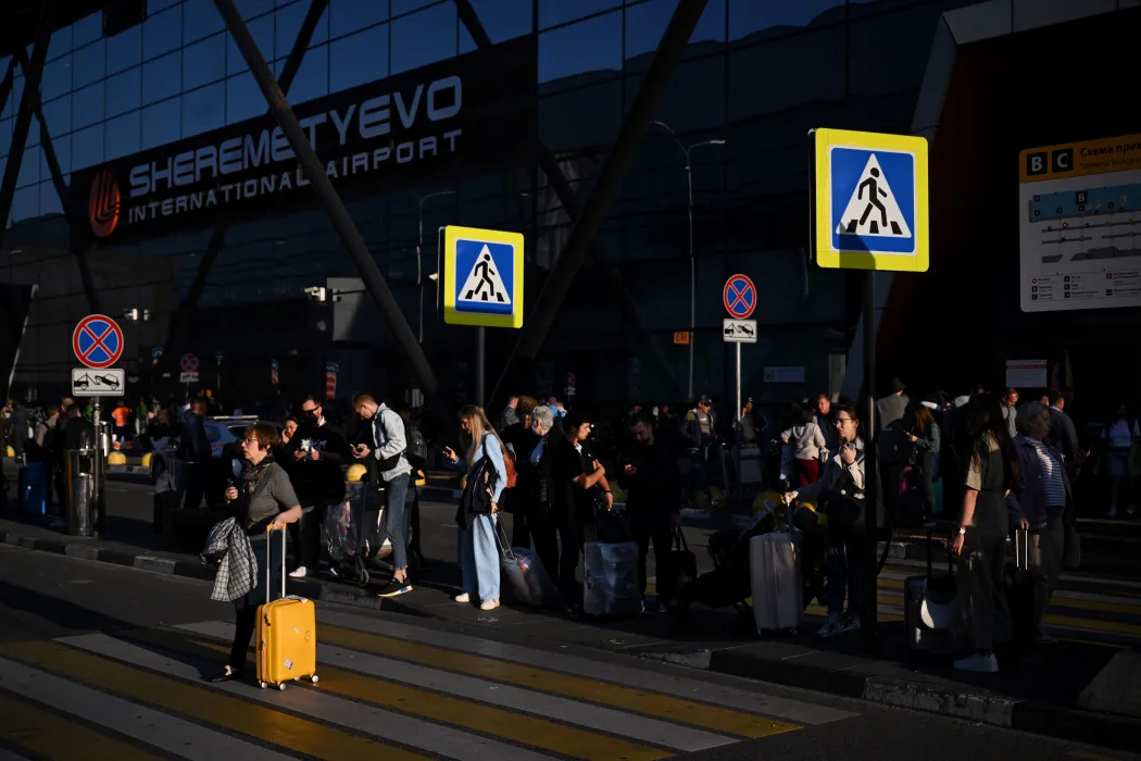 Moskva aeroportlarında xaos: sərnişinlər döşəmədə gecələdilər