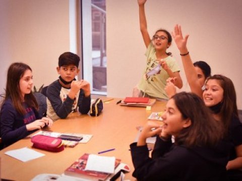 Məktəb şagridlərə "speaking" bacarıqları qazandıra bilir?