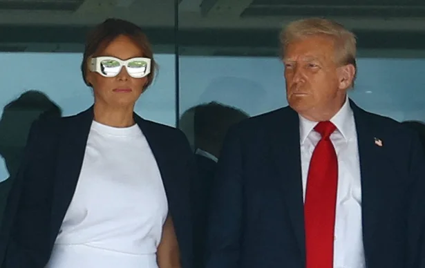 Trampın Ukrayna ilə bağlı mövqeyi arvadına görə dəyişib?