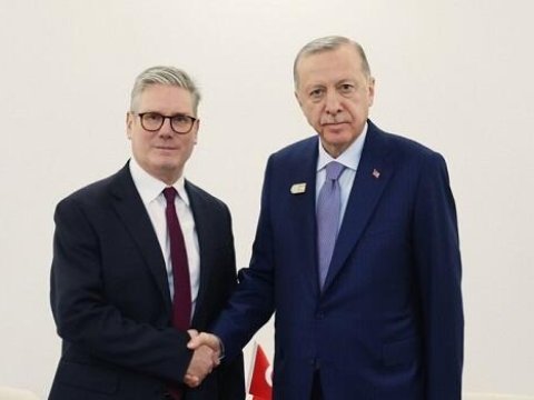 Ərdoğan Starmerlə danışıqlar apardı