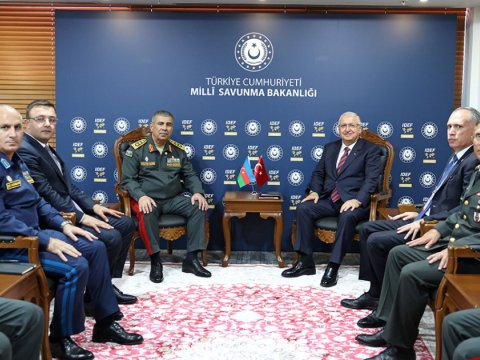 İstanbulda Azərbaycan və Türkiyə müdafiə nazirləri bir araya gəldi&nbsp;