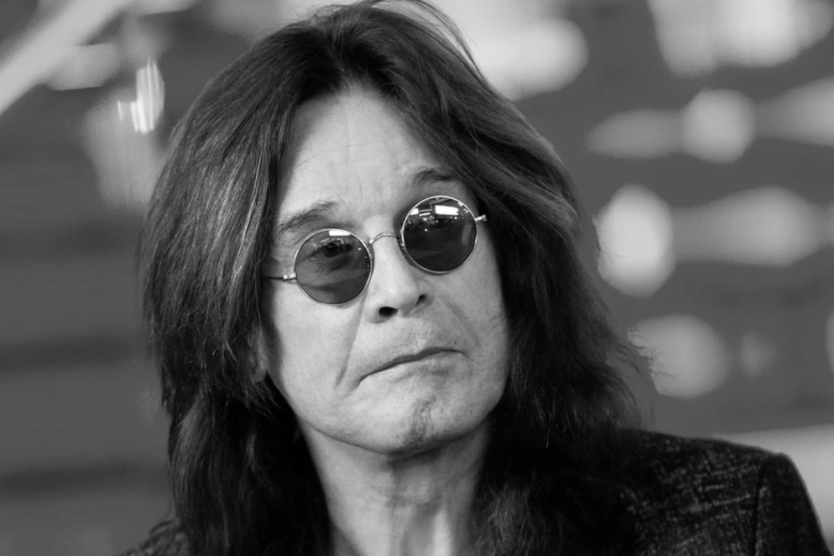 Məşhur rok musiqiçisi vəfat etdi