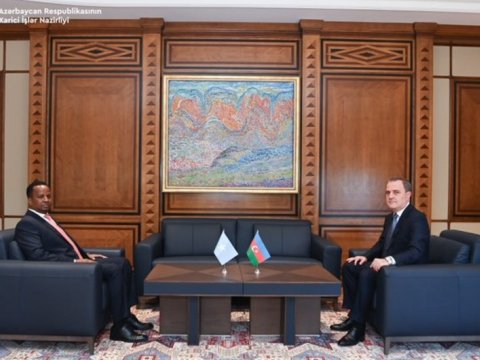 Ceyhun Bayramovla somalili həmkarı arasında təkbətək görüş