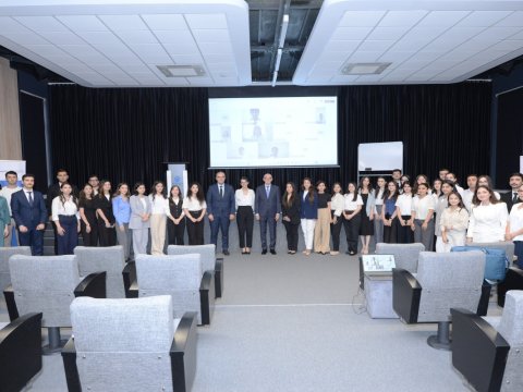 Nazir müavini “Maarifçi”lərlə görüşdü