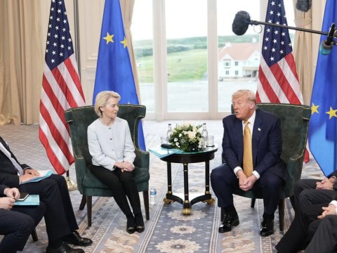 Avropa İttifaqı və ABŞ gömrük mübahisəsində razılığa gəlib