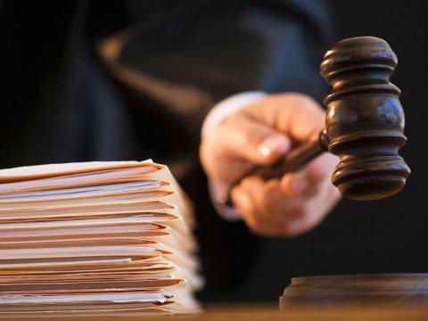 Qətl törədən 18 yaşlı oğlana&nbsp;ağır cəza verildi