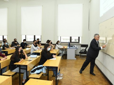 Elmi jurnallarla bağlı dələduzluq - Agentlikdən RƏSMİ REAKSİYA