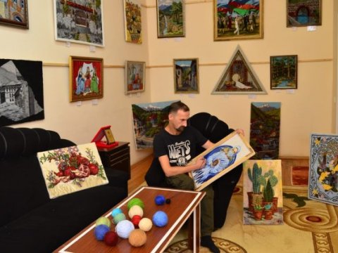 Rənglərin və ilmələrin diliylə danışan sənətkar - FOTOLAR