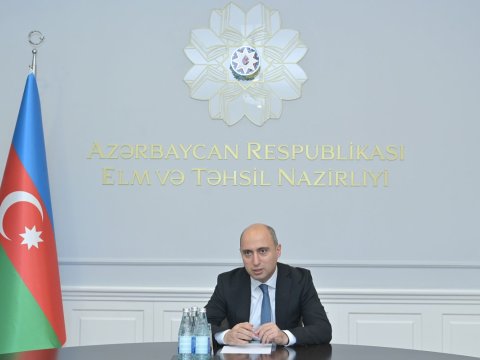 Nazir çempion tələbələrlə görüşdü - FOTOLAR