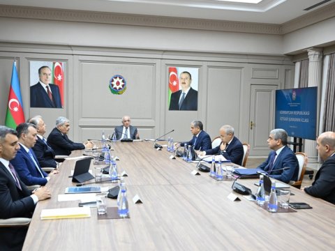 Əli Əsədov nazirləri topladı: tapşırıqlar verildi