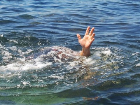 Azyaşlı Kürdə batdı