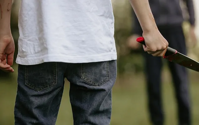 Bakıda kişi iki nəfəri bıçaqladı