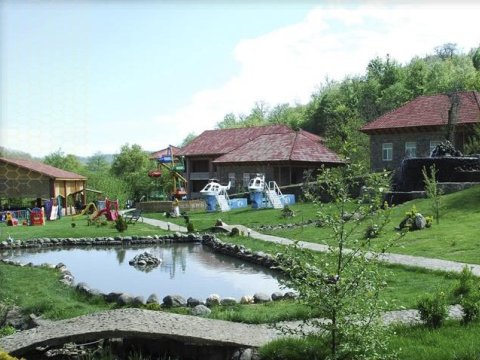 Partiya sədrlərinin yay tətili: Baba evini ziyarət edən, istirahət üçün pulu olmayan KİMLƏRDİ...