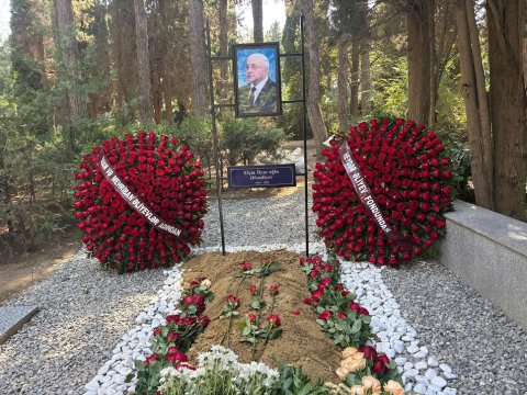 Elçin Əfəndiyev dəfn edildi - FOTOLAR