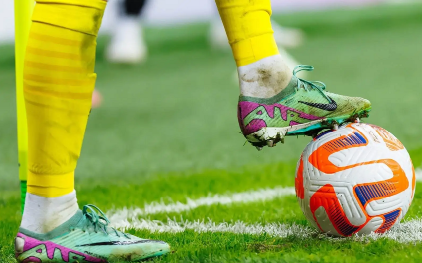 Supermarketdən oğurluq edən futbolçunun müqaviləsinə xitam verildi