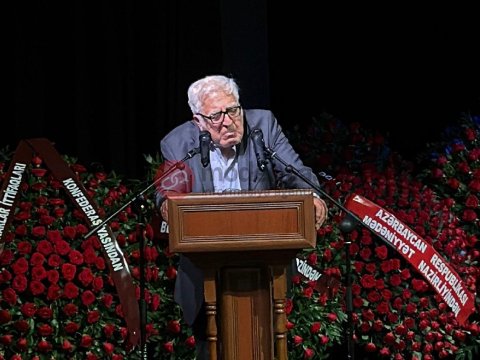 İndi bilmirəm kimə zəng edim... - ANAR