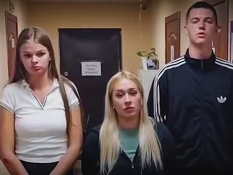 Ukraynanın vurduğu obyektin önündə video çəkdi, həbs edildi - VİDEO