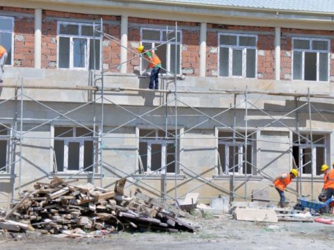 Bakıda 10 məktəbdə tikinti və təmir işləri aparılır
