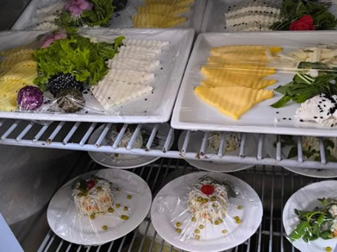 Bakıda məşhur restoranda nöqsanlar aşkarlandı