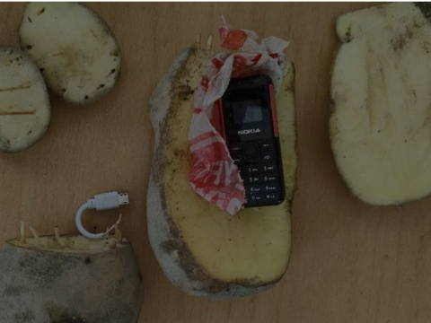 Həbsxanaya kartofun içərisində telefon&nbsp;keçirmək istədi