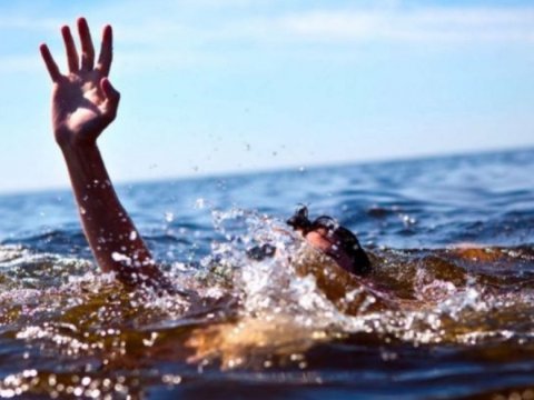 Dənizdə batan şəxsin meyiti tapıldı