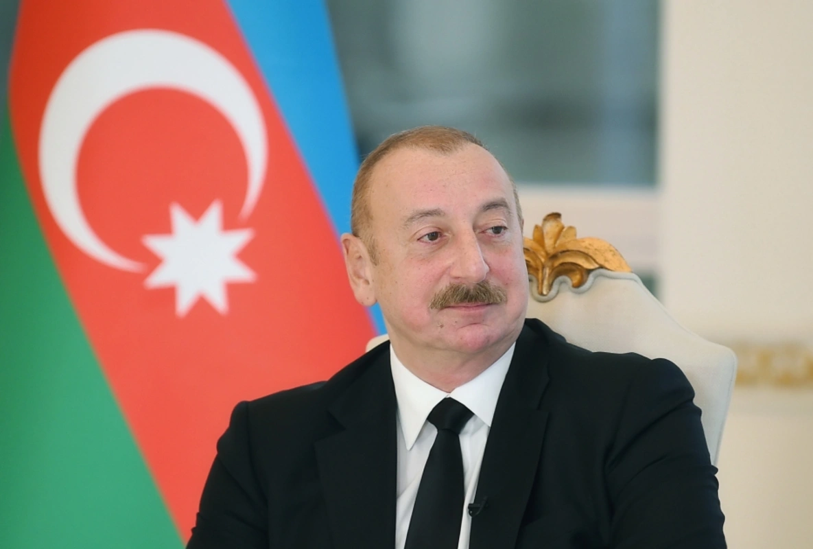 İlham Əliyev həmkarını təbrik etdi