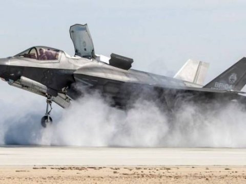 Britaniya qırıcısı&nbsp;Yaponiyaya&nbsp;təcili ENİŞ ETDİ