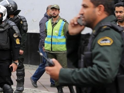 İranda polis idarəsinə hücum: Ölən&nbsp;və yaralanan&nbsp;var