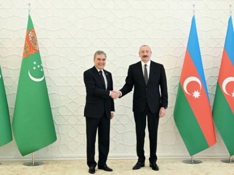 İlham Əliyev Qurbanqulu Berdiməhəmmədova zəng etdi