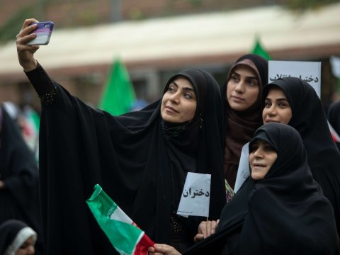 Pezeşkian məcburi hicabdan danışdı