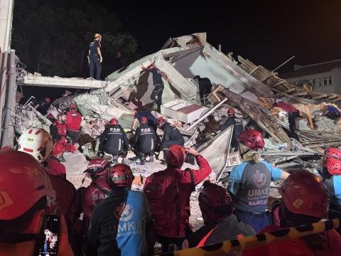 Türkiyədəki zəlzələdə bir nəfər öldü - 29 YARALI