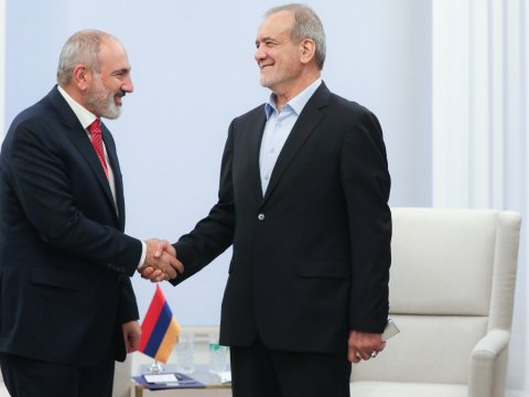 Paşinyan Pezeşkiana Vaşinqton görüşü barədə məlumat verdi