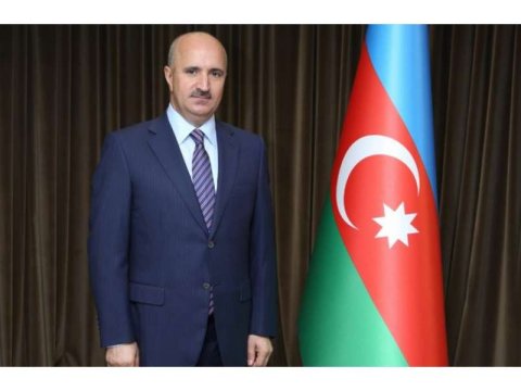 Prezident Rauf Vəliyevi təltif etdi