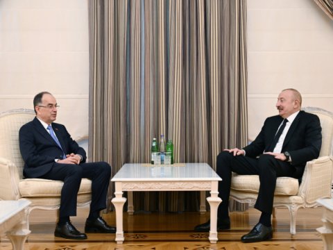 Albaniya Prezidenti İlham Əliyevə zəng edib