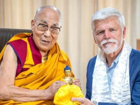 Çin Çexiya Prezidenti ilə əlaqələri kəsdi - SƏBƏB