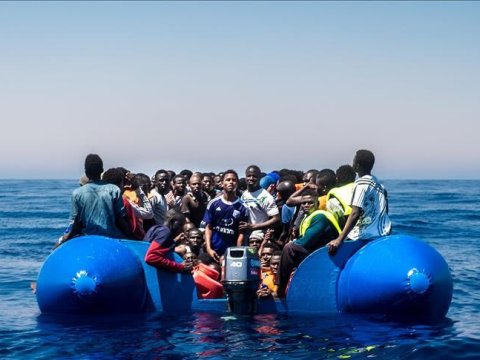 Miqrantların qayığı aşdı - 20 nəfər öldü