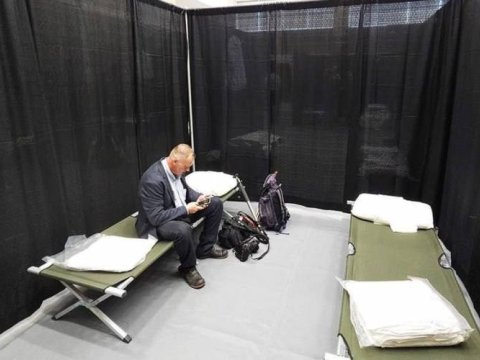 Alyaskada rusiyalı jurnalistlərə hörmətsizlik - FOTO