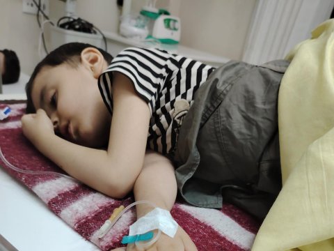 Nihatın həyatı sizin əlinizdədir: Anası yardım gözləyir!