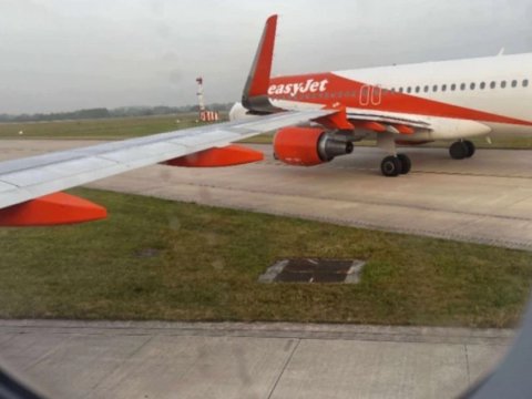 Mançesterdə iki təyyarə toqquşdu