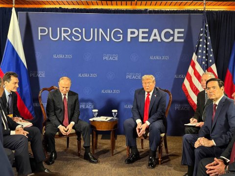 Tramp-Putin görüşü 3 saat çəkdi - VİDEO+FOTO