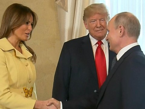 Tramp xanımının məktubunu Putinə təqdim etdi