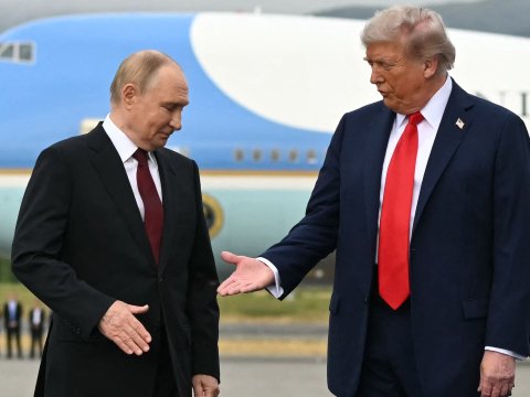 Tramp bu tarixdə Putin və Zelenski ilə görüşmək istəyir