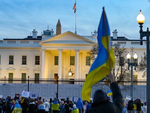 Ağ Evdə qorxu, yoxsa yeni oyun - TƏHLİL