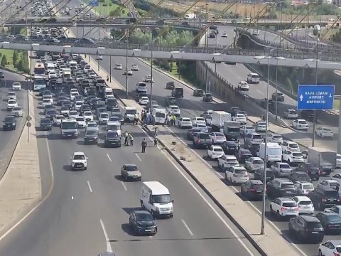 Prospektdə qəza: sıxlıq yarandı