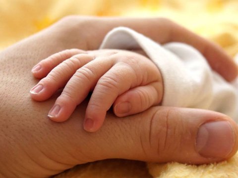 Azərbaycanda nikahdankənar doğulan UŞAQLAR