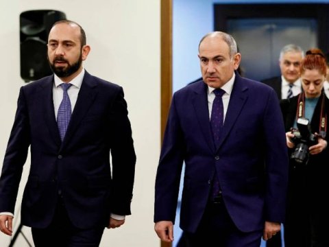 Paşinyan diplomatları Zəngəzura yığır